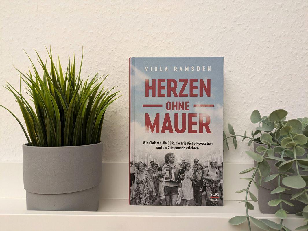 Bild: 9783775161350 | Herzen ohne Mauer | Viola Ramsden | Buch | 256 S. | Deutsch | 2024