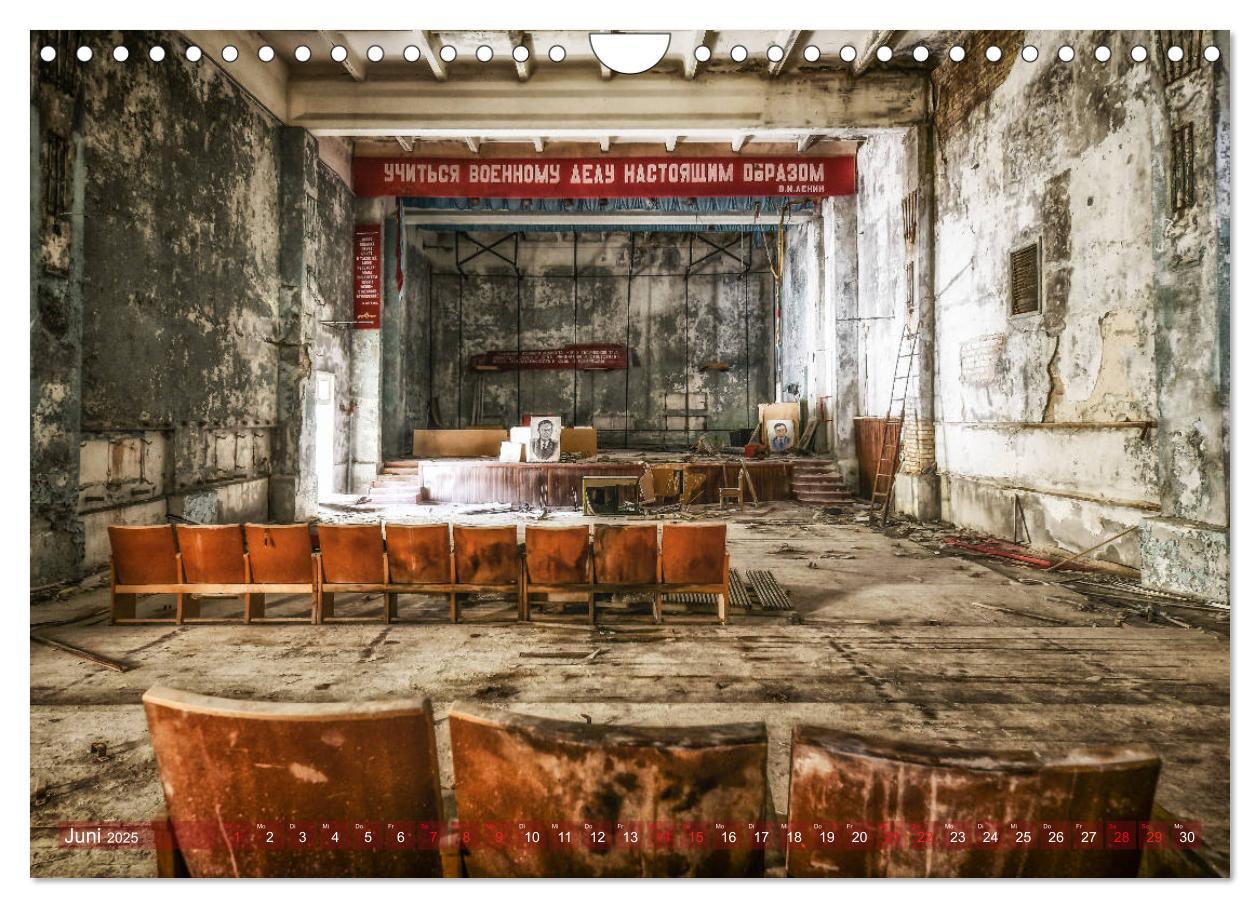 Bild: 9783435245680 | Tschernobyl - Die Sperrzone um das Atomkraftwerk (Wandkalender 2025...