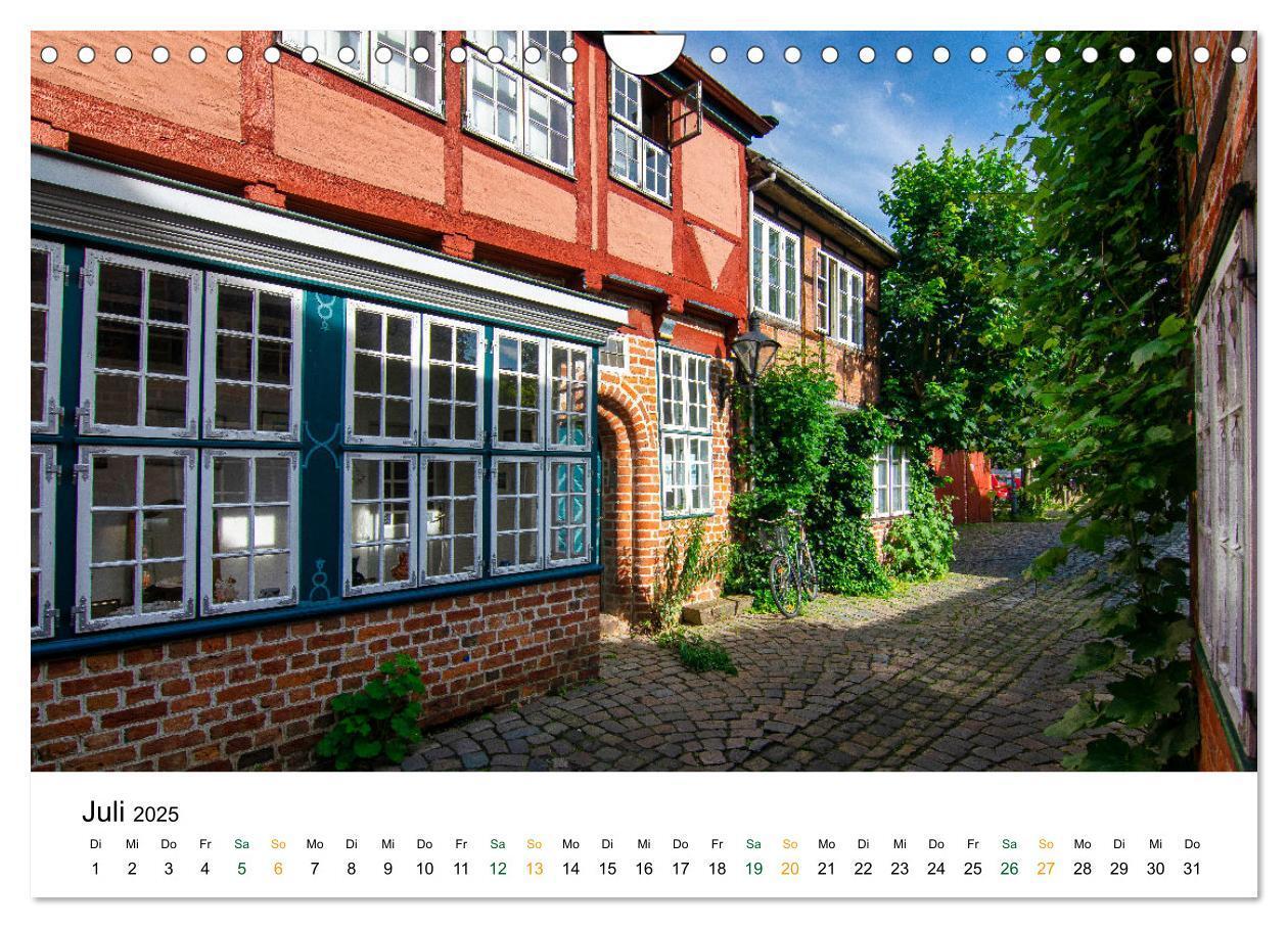 Bild: 9783435052868 | Lüneburg (Wandkalender 2025 DIN A4 quer), CALVENDO Monatskalender