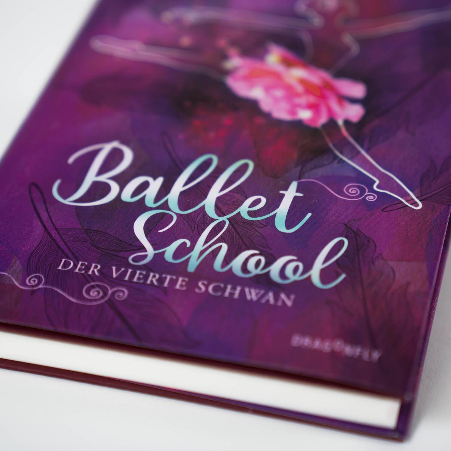 Bild: 9783748802327 | Ballet School - Der vierte Schwan | Gina Mayer | Buch | Ballet School