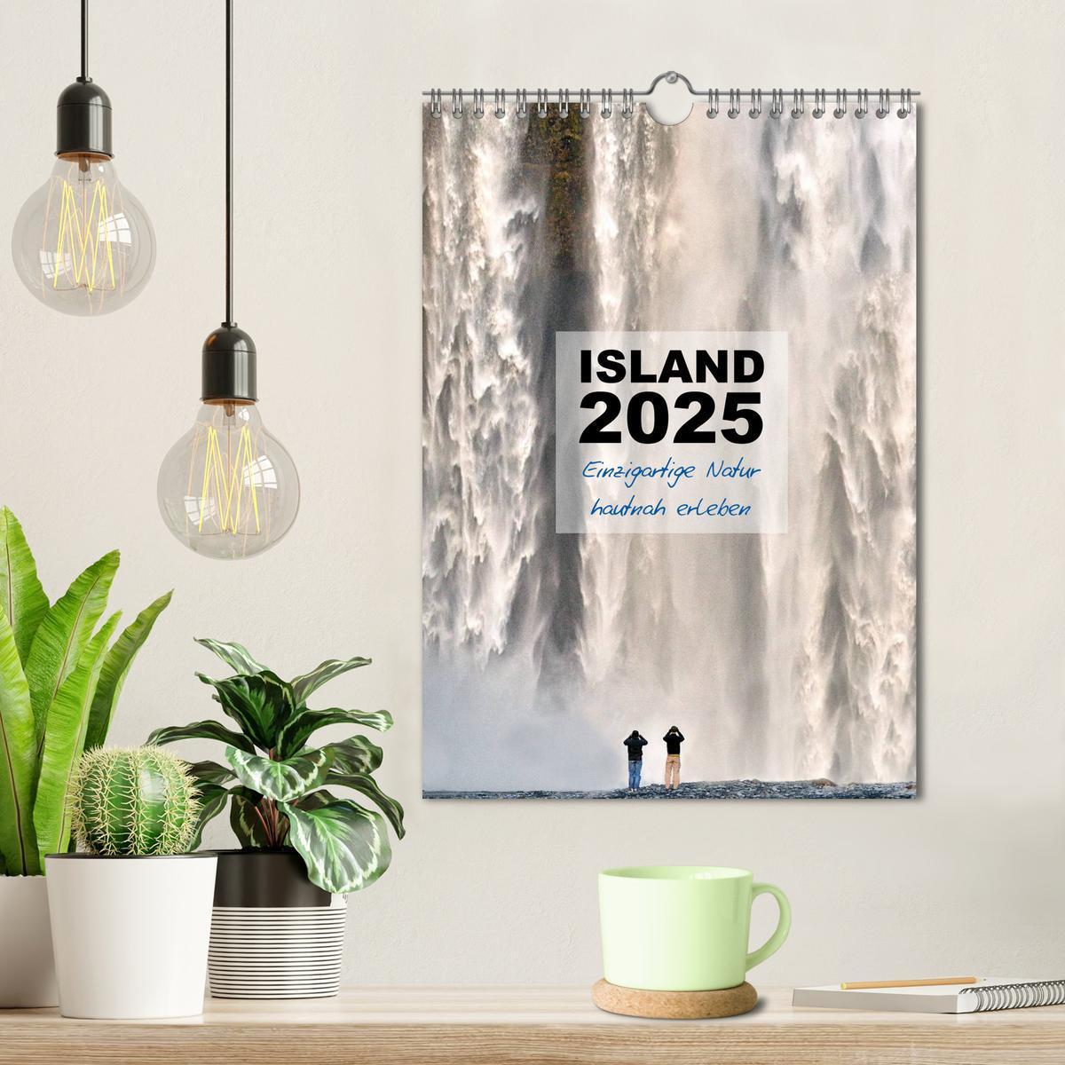 Bild: 9783457061428 | Island 2025 - Einzigartige Natur hautnah erleben (Wandkalender 2025...