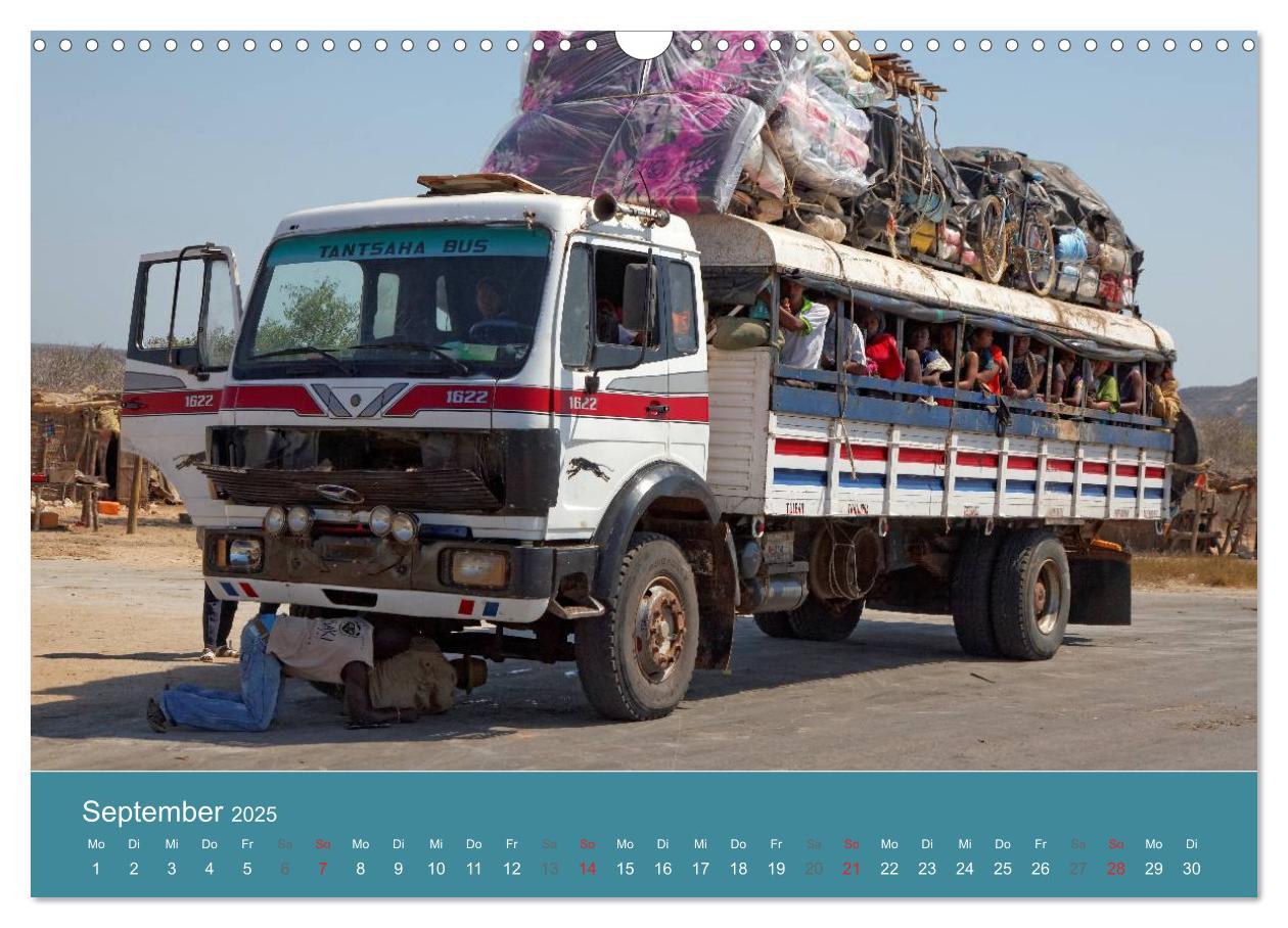 Bild: 9783435479702 | Alltag in Madagaskar (Wandkalender 2025 DIN A3 quer), CALVENDO...