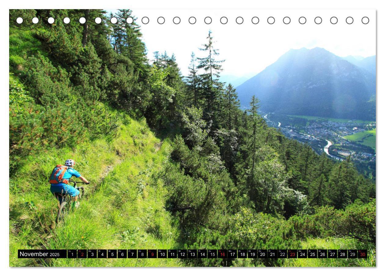 Bild: 9783435352845 | Mountainbike Traumpfade (Tischkalender 2025 DIN A5 quer), CALVENDO...