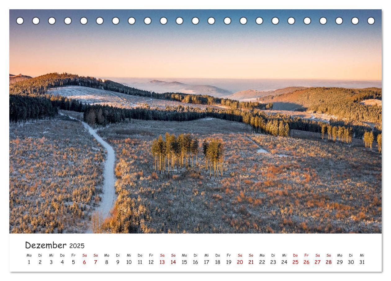 Bild: 9783435430888 | Das Sauerland bei Brilon aus der Vogelperspektive (Tischkalender...