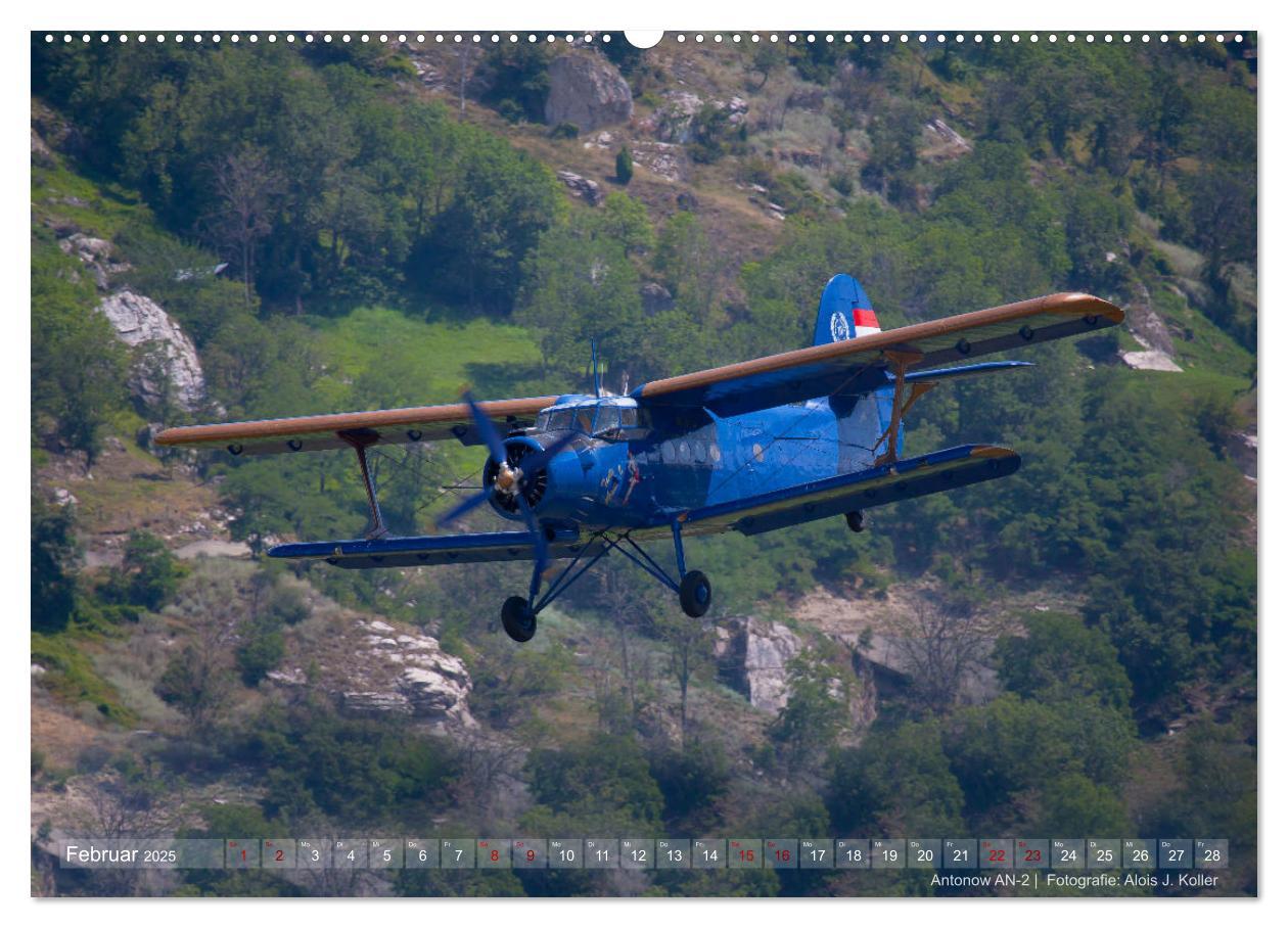 Bild: 9783383823961 | Classic Airplanes (Wandkalender 2025 DIN A2 quer), CALVENDO...