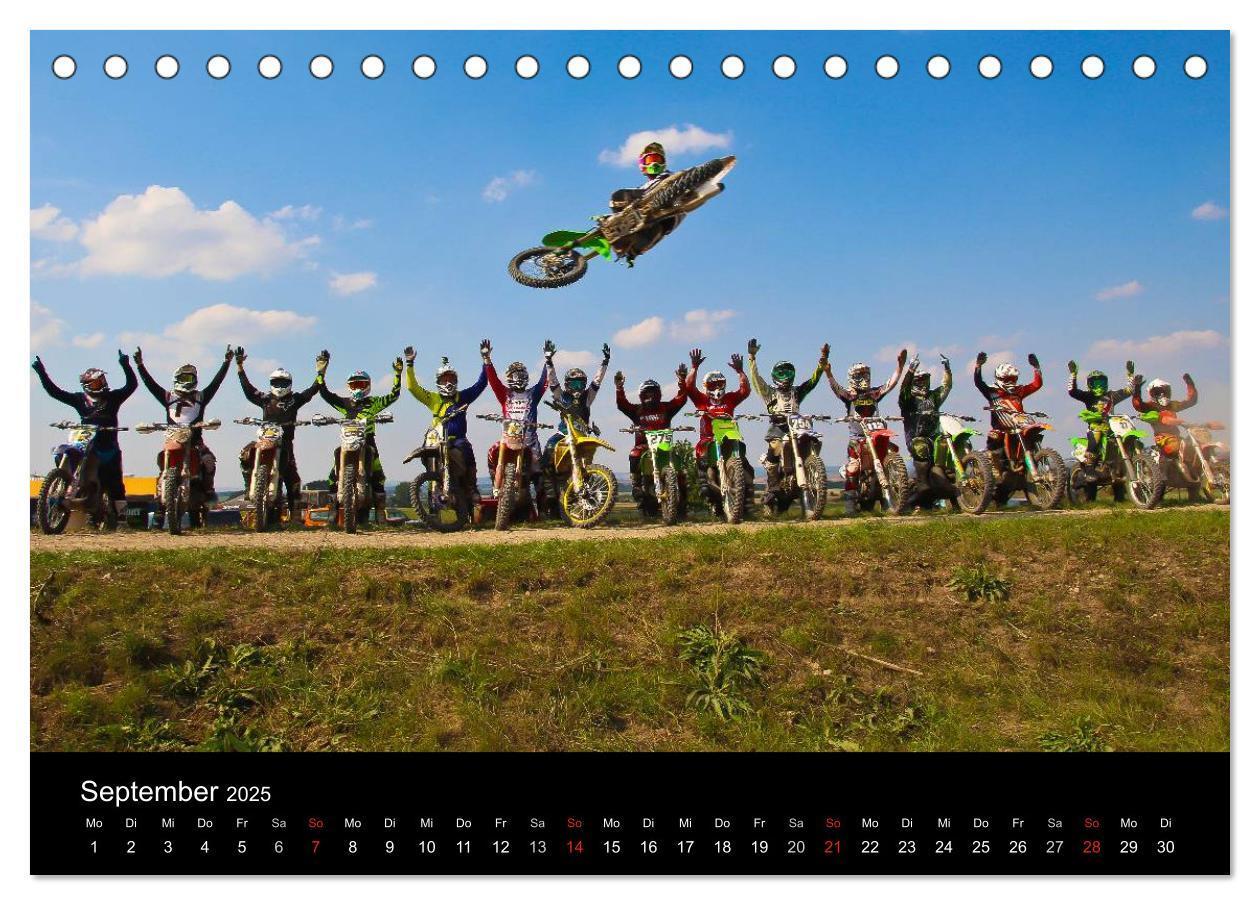 Bild: 9783435516735 | Motocross Kalender - Emotionen auf 2 Rädern (Tischkalender 2025 DIN...