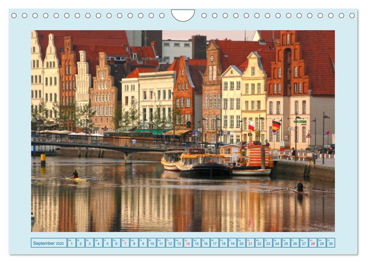 Bild: 9783435067213 | Lübeck Backsteingotik an der Trave (Wandkalender 2025 DIN A4 quer),...