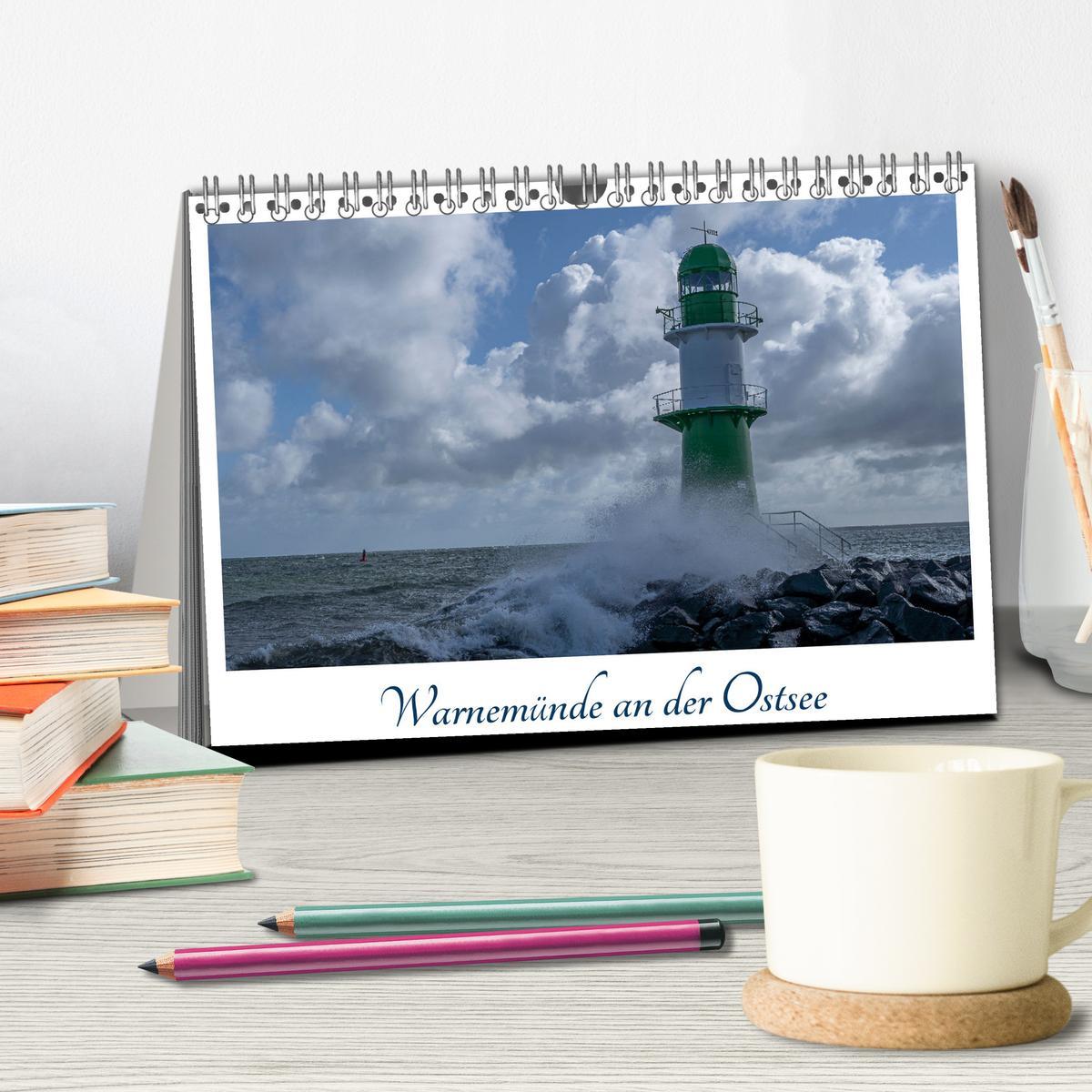 Bild: 9783383896149 | Warnemünde an der Ostsee (Tischkalender 2025 DIN A5 quer), CALVENDO...