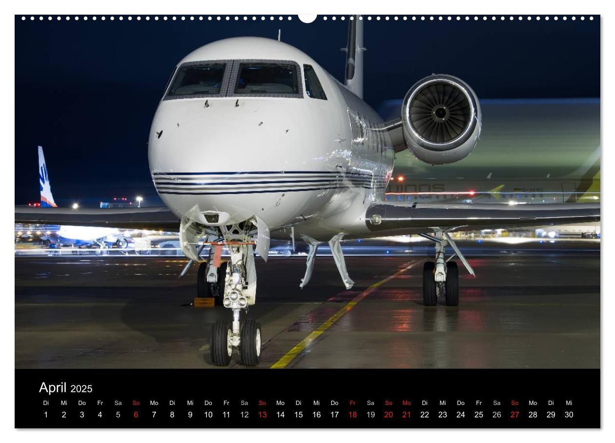 Bild: 9783435742073 | Flugzeuge bei Nacht (Wandkalender 2025 DIN A2 quer), CALVENDO...