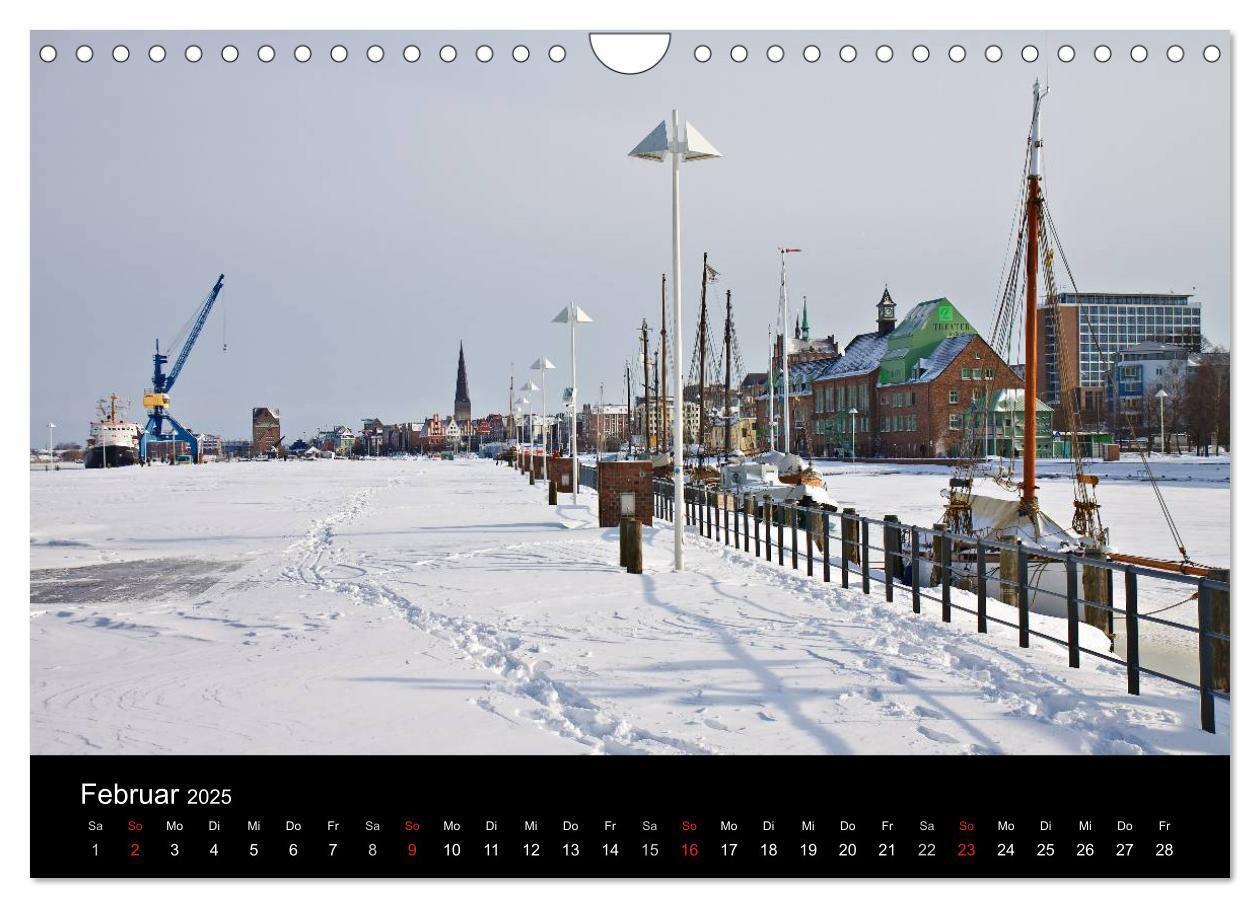 Bild: 9783435833733 | Rostock (Wandkalender 2025 DIN A4 quer), CALVENDO Monatskalender