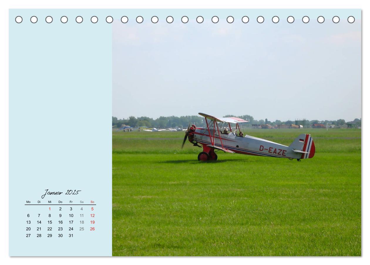 Bild: 9783435233656 | Sportliche Kunstflieger (Tischkalender 2025 DIN A5 quer), CALVENDO...