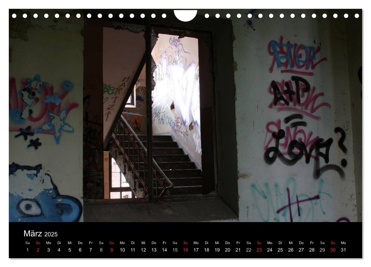 Bild: 9783435832125 | Treppen (Wandkalender 2025 DIN A4 quer), CALVENDO Monatskalender