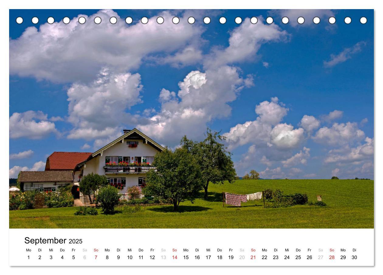 Bild: 9783435307661 | Zauberhaftes Mondseeland (Tischkalender 2025 DIN A5 quer), CALVENDO...