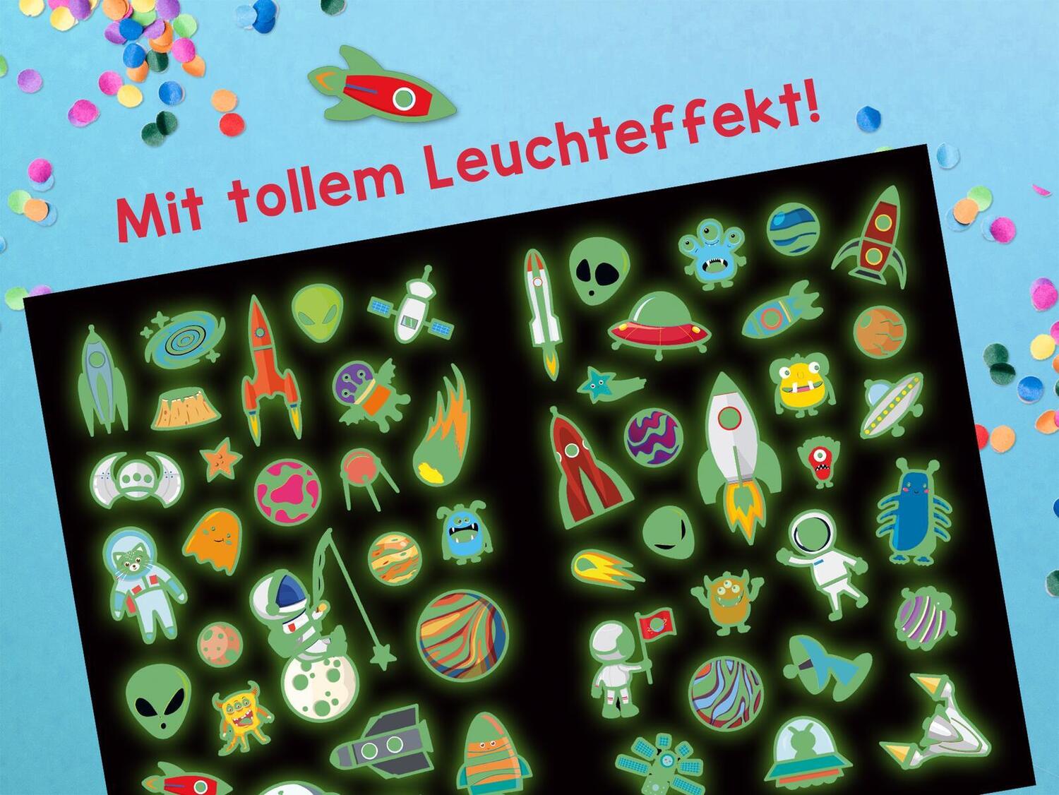 Bild: 4014489129844 | Leucht-Sticker - Weltall | 200 Sticker leuchten in der Nacht! | Stück