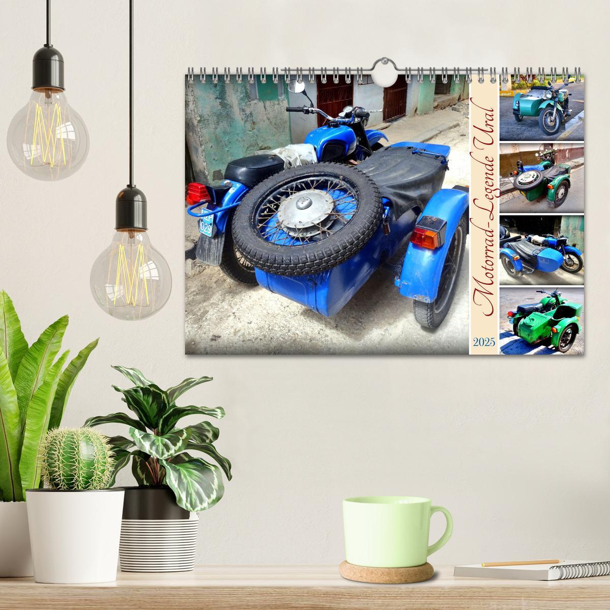 Bild: 9783383855399 | Motorrad-Legende Ural (Wandkalender 2025 DIN A4 quer), CALVENDO...