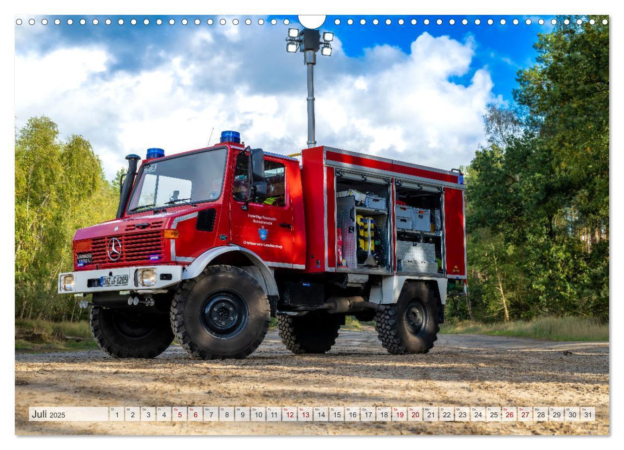 Bild: 9783383931604 | Die 4 UNIMOGS der Feuerwehr Schwanewede (Wandkalender 2025 DIN A3...