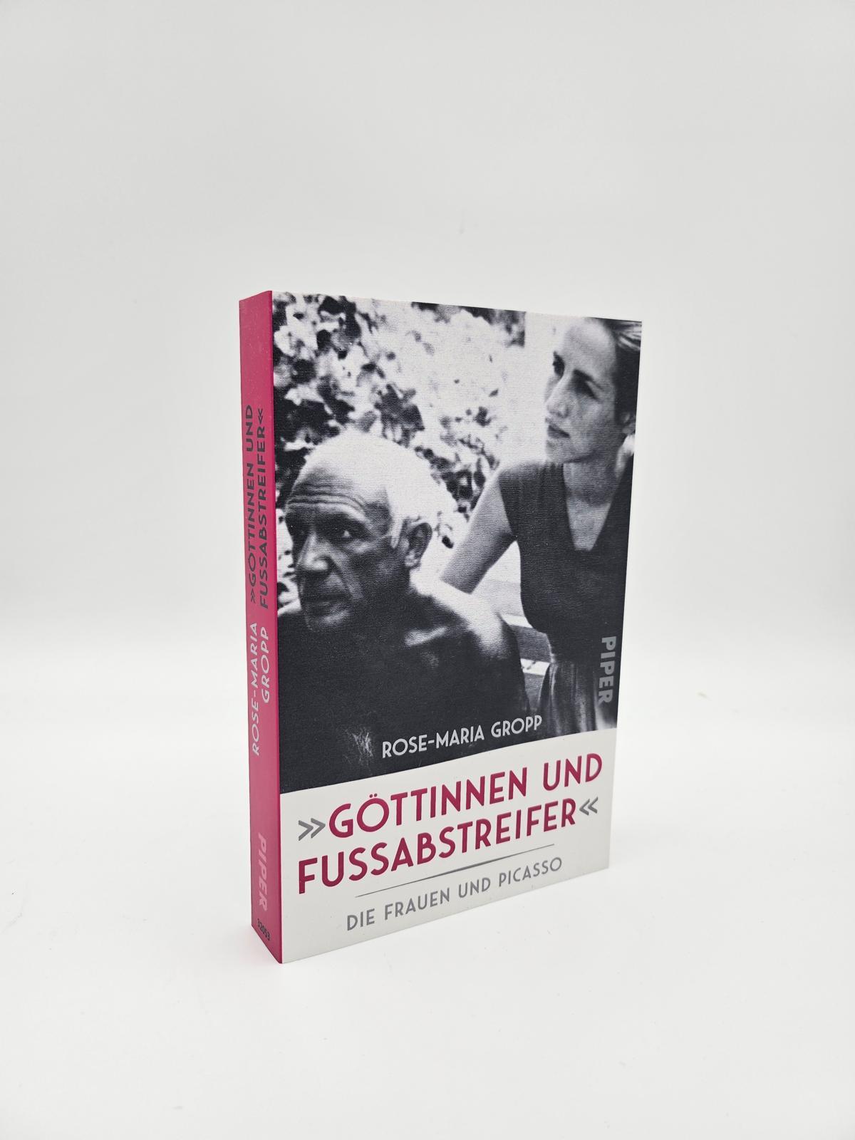 Bild: 9783492320535 | 'Göttinnen und Fußabstreifer' | Rose-Maria Gropp | Taschenbuch | 2024