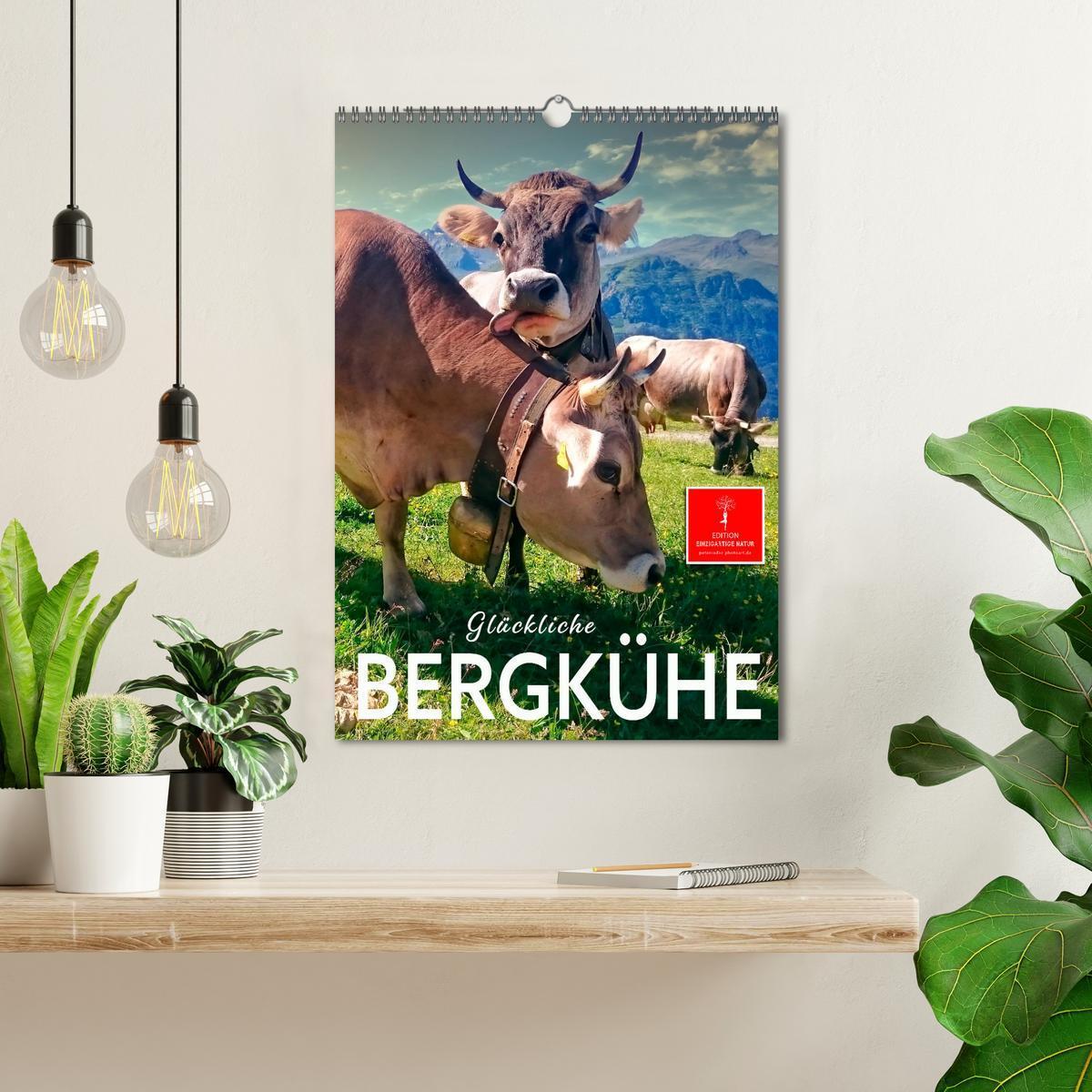 Bild: 9783435903993 | Glückliche Bergkühe (Wandkalender 2025 DIN A3 hoch), CALVENDO...