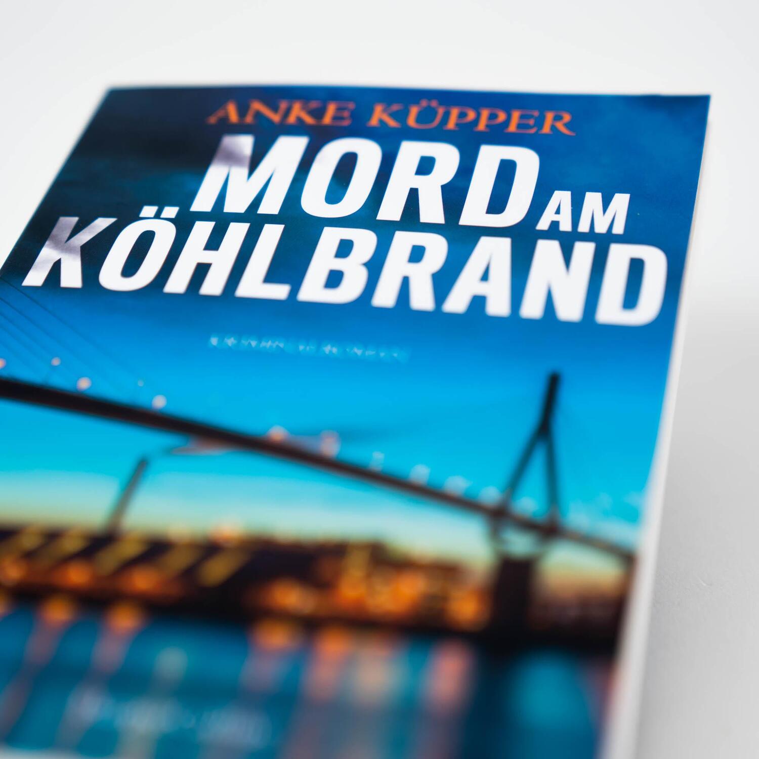Bild: 9783365000793 | Mord am Köhlbrand | Kriminalroman | Anke Küpper | Taschenbuch | 304 S.