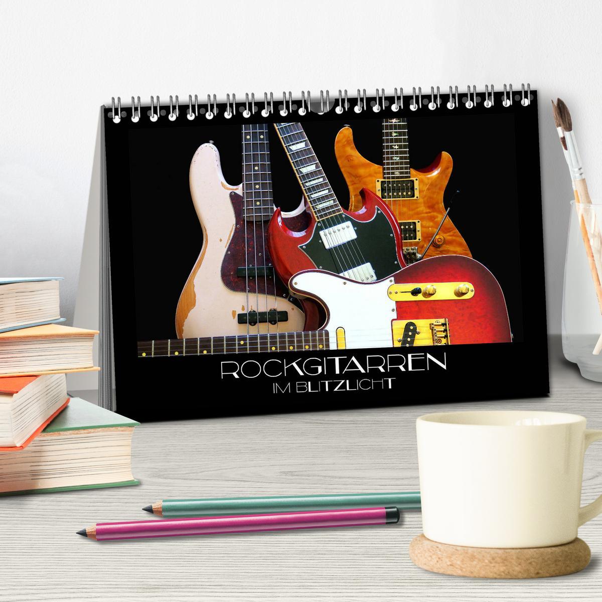 Bild: 9783435343171 | Rockgitarren im Blitzlicht (Tischkalender 2025 DIN A5 quer),...