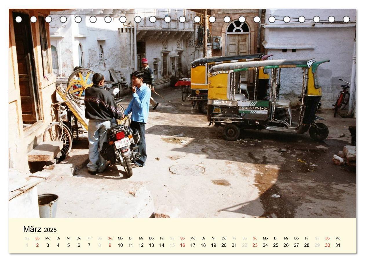 Bild: 9783435728114 | Alltagsleben in Indien (Tischkalender 2025 DIN A5 quer), CALVENDO...