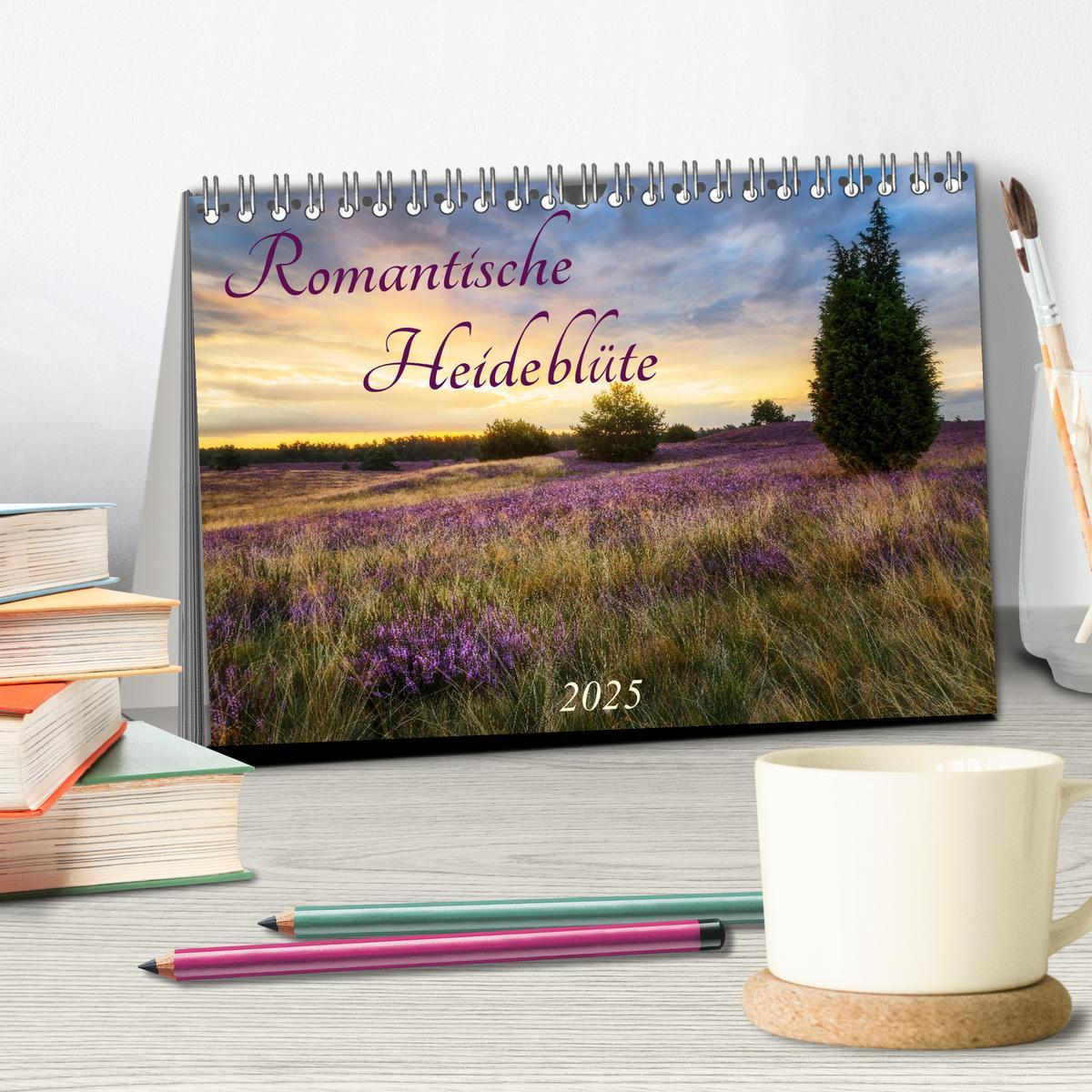 Bild: 9783383951510 | Romantische Heideblüte (Tischkalender 2025 DIN A5 quer), CALVENDO...