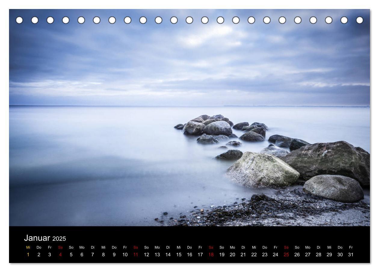 Bild: 9783435390106 | Ostholsteins Ostseeküste (Tischkalender 2025 DIN A5 quer), CALVENDO...