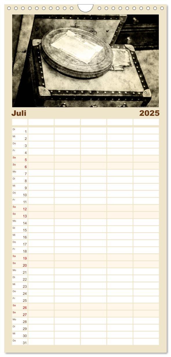 Bild: 9783457123362 | Familienplaner 2025 - Retro mit 5 Spalten (Wandkalender, 21 x 45...