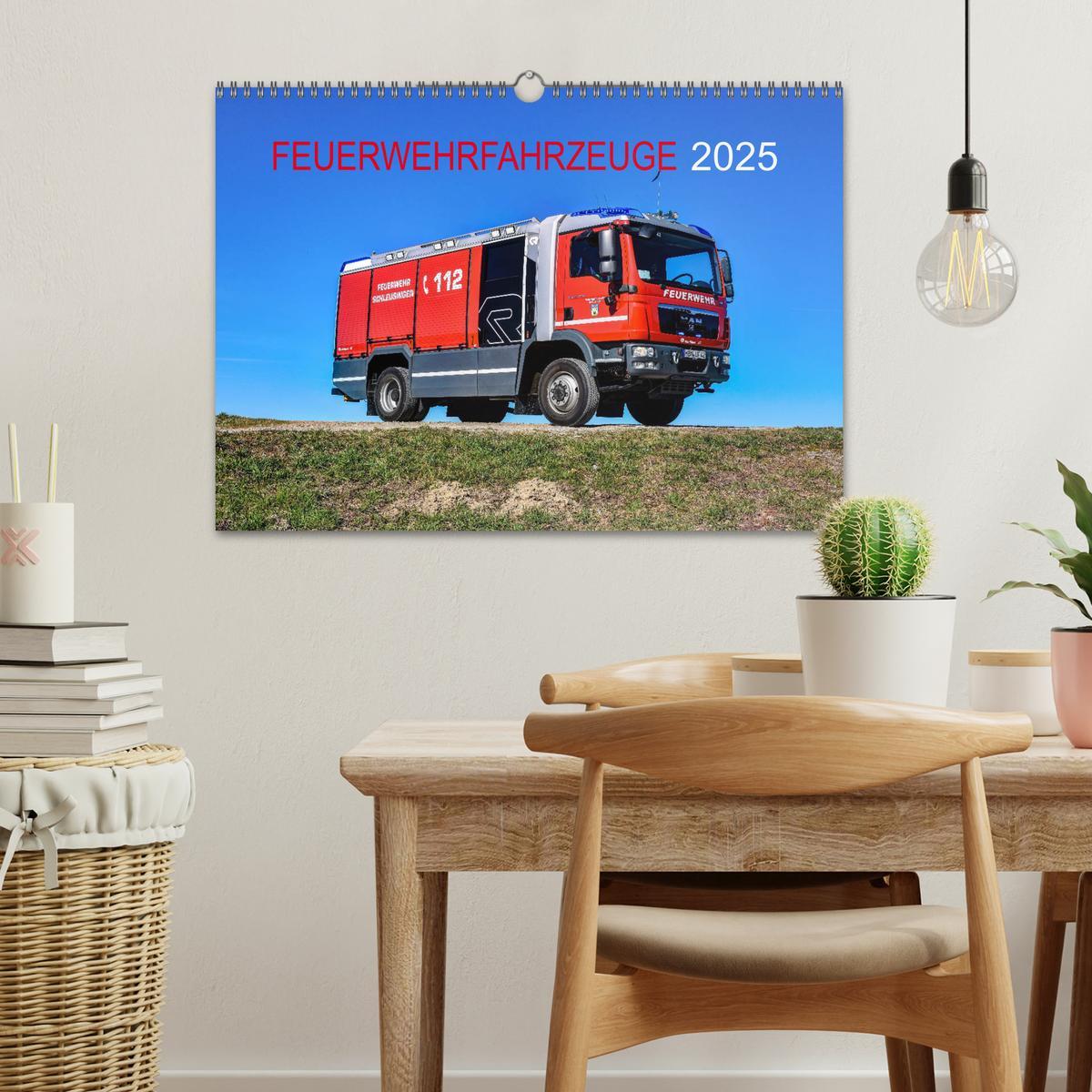 Bild: 9783435337804 | Feuerwehrfahrzeuge (Wandkalender 2025 DIN A3 quer), CALVENDO...