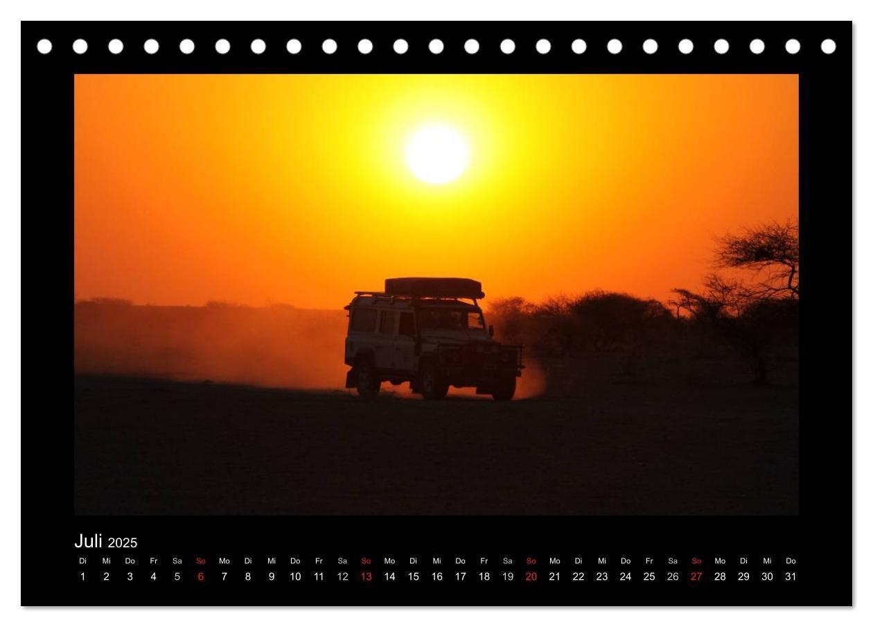 Bild: 9783435752652 | Land Rover Defender - Unterwegs in Afrika (Tischkalender 2025 DIN...