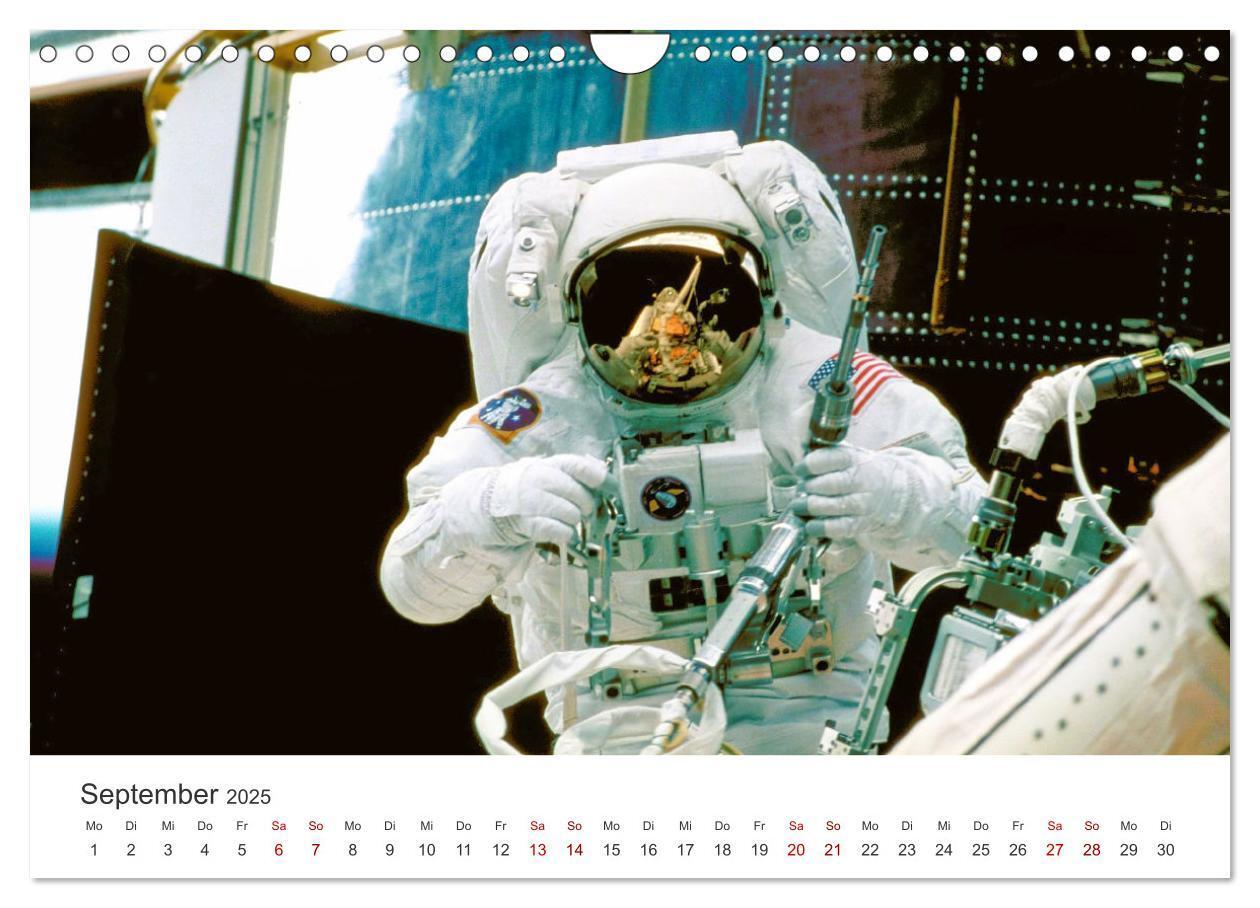 Bild: 9783457181812 | Astronauten - Menschen im Weltall (Wandkalender 2025 DIN A4 quer),...