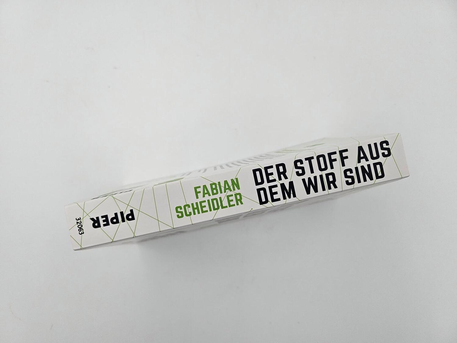 Bild: 9783492320634 | Der Stoff, aus dem wir sind | Fabian Scheidler | Taschenbuch | 304 S.