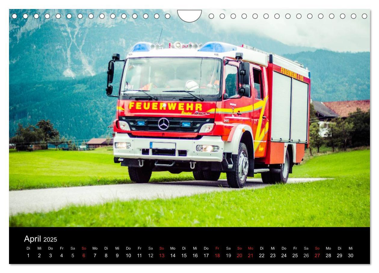 Bild: 9783435769377 | Einsatzfahrzeuge - Bayern (Wandkalender 2025 DIN A4 quer), CALVENDO...