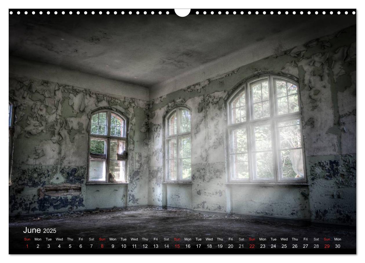 Bild: 9781325963225 | Lost Places HDR Beelitz II (Wall Calendar 2025 DIN A3 landscape),...