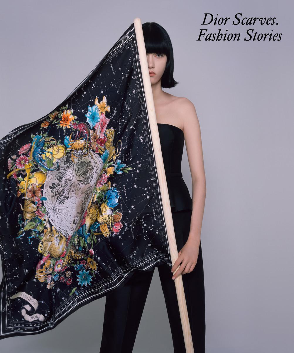Cover: 9780500297711 | Dior Scarves. Fashion Stories. | Maria Luisa Frisa | Taschenbuch
