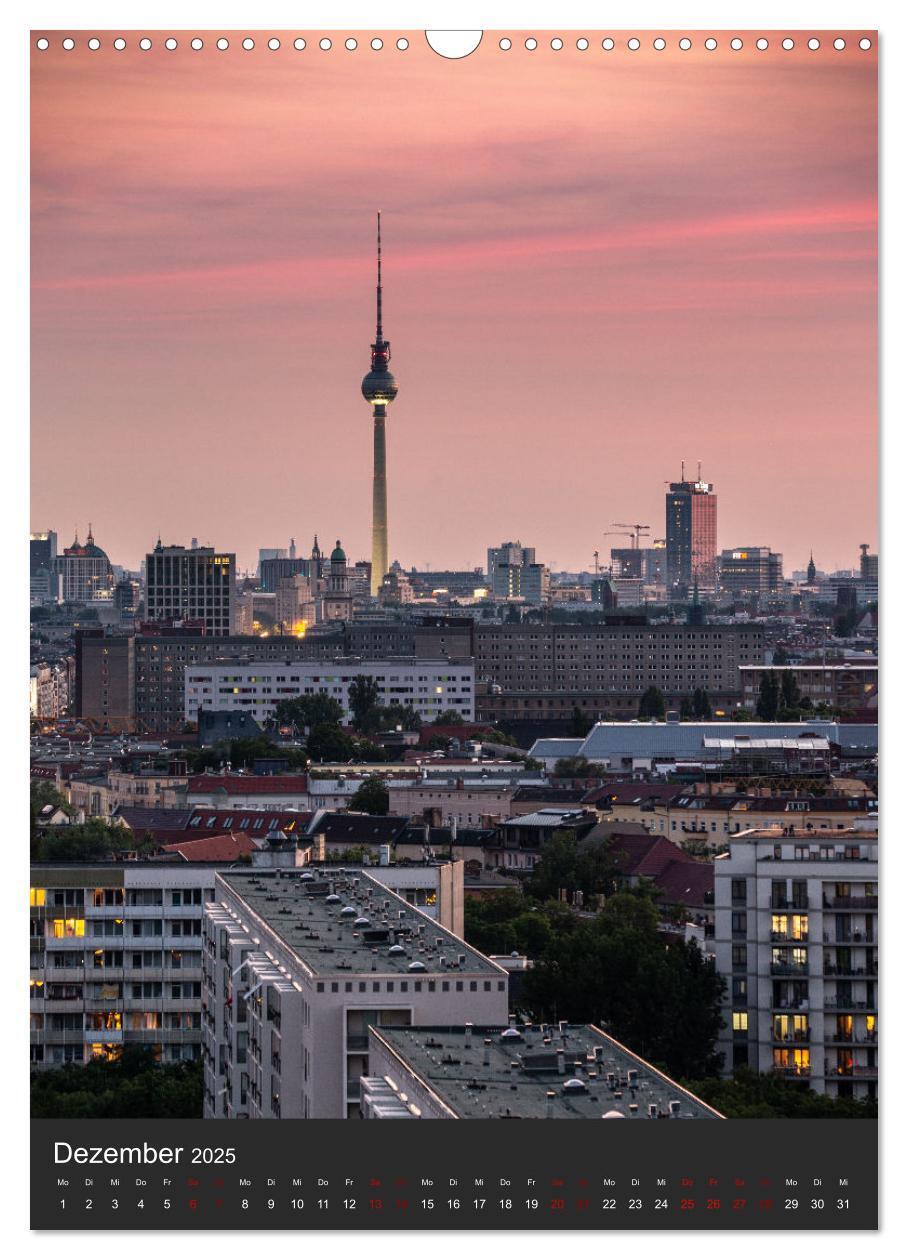 Bild: 9783435909766 | Berliner Fernsehturm - Magische Momente (Wandkalender 2025 DIN A3...