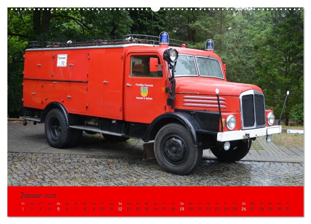 Bild: 9783457186701 | DDR Feuerwehr Klassiker (Wandkalender 2025 DIN A2 quer), CALVENDO...