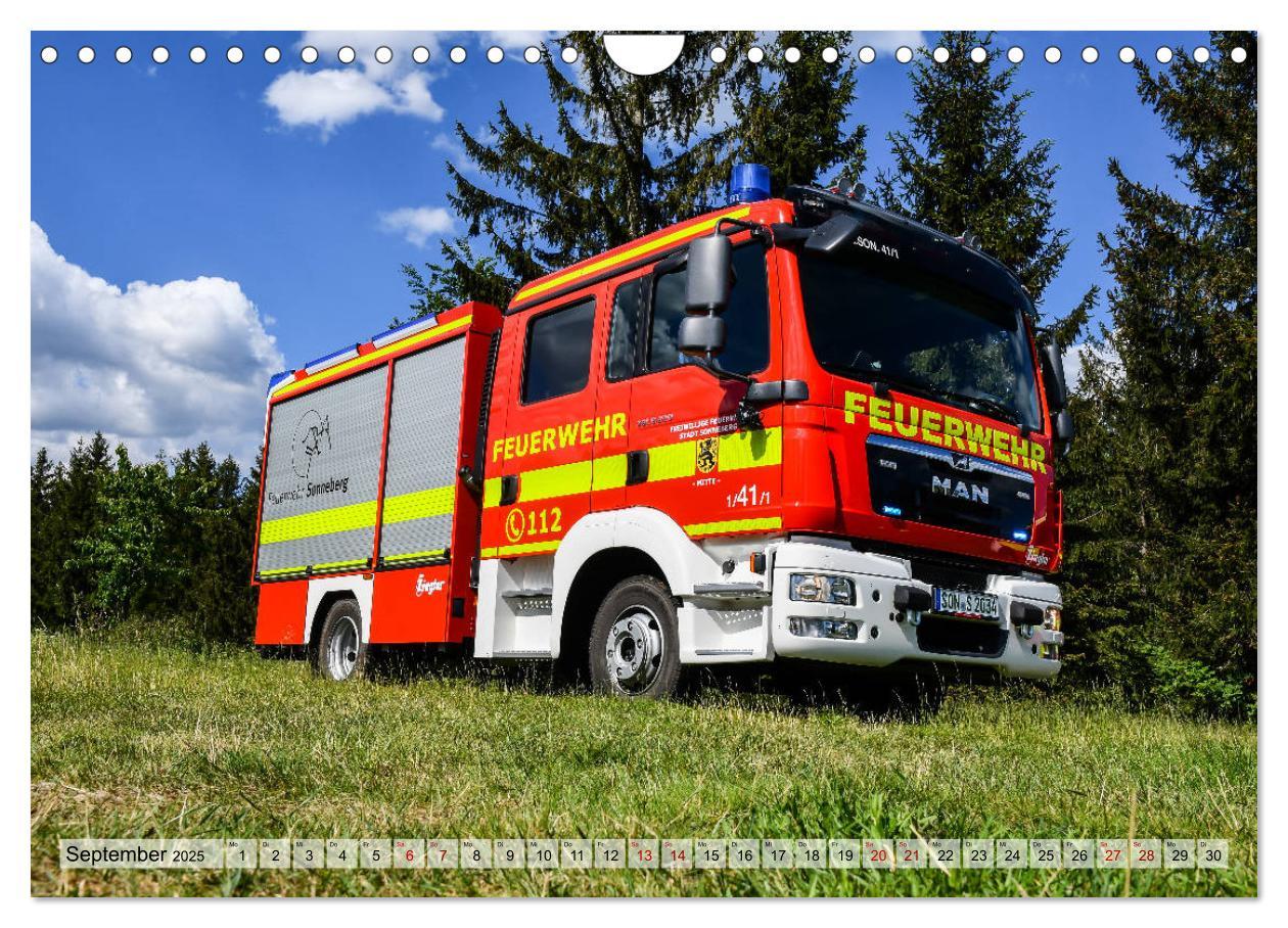 Bild: 9783435165667 | Feuerwehrfahrzeuge (Wandkalender 2025 DIN A4 quer), CALVENDO...