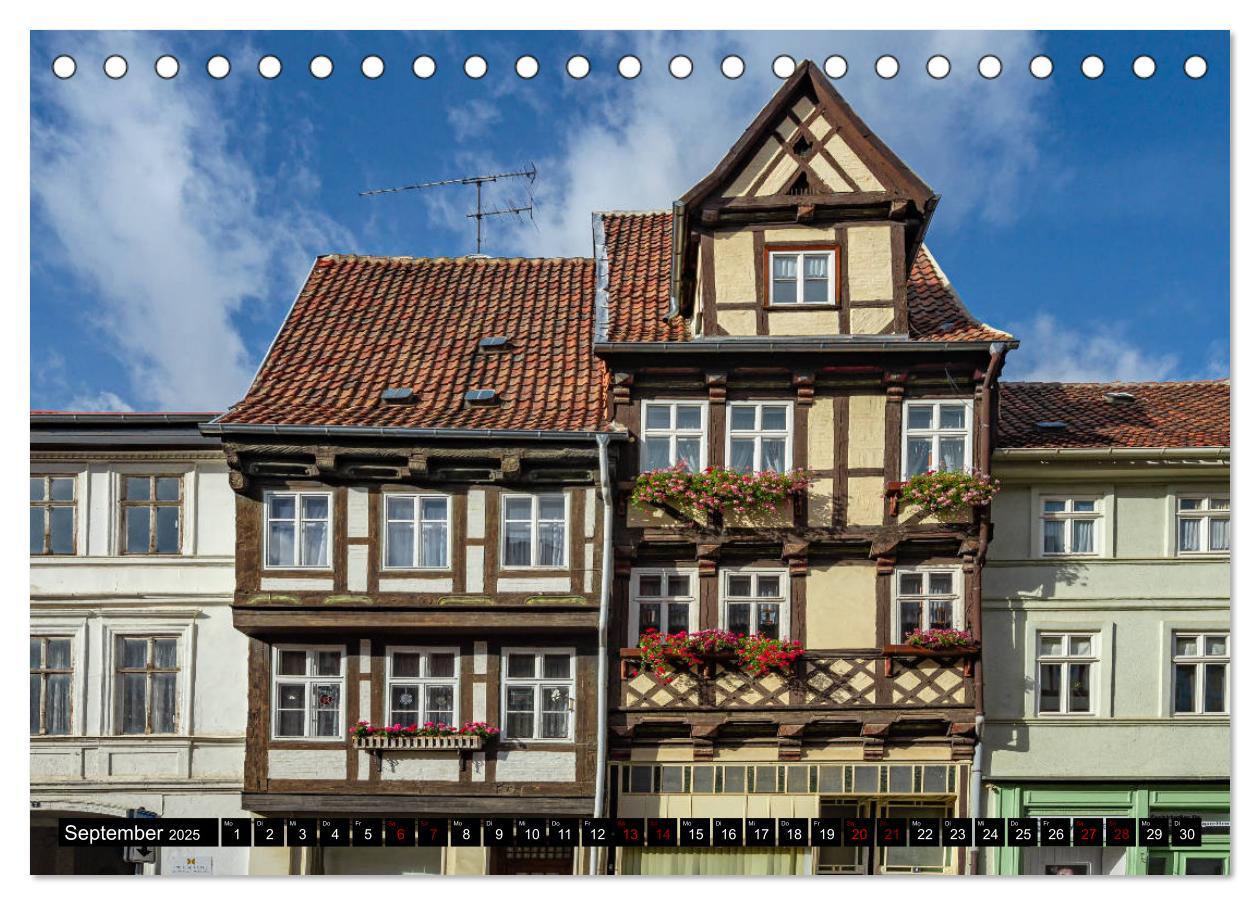 Bild: 9783435221899 | Fachwerkstadt Quedlinburg (Tischkalender 2025 DIN A5 quer),...