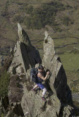 Bild: 9781873341636 | Snowdonia | Mountain Walks and Scrambles | Mark Reeves | Taschenbuch