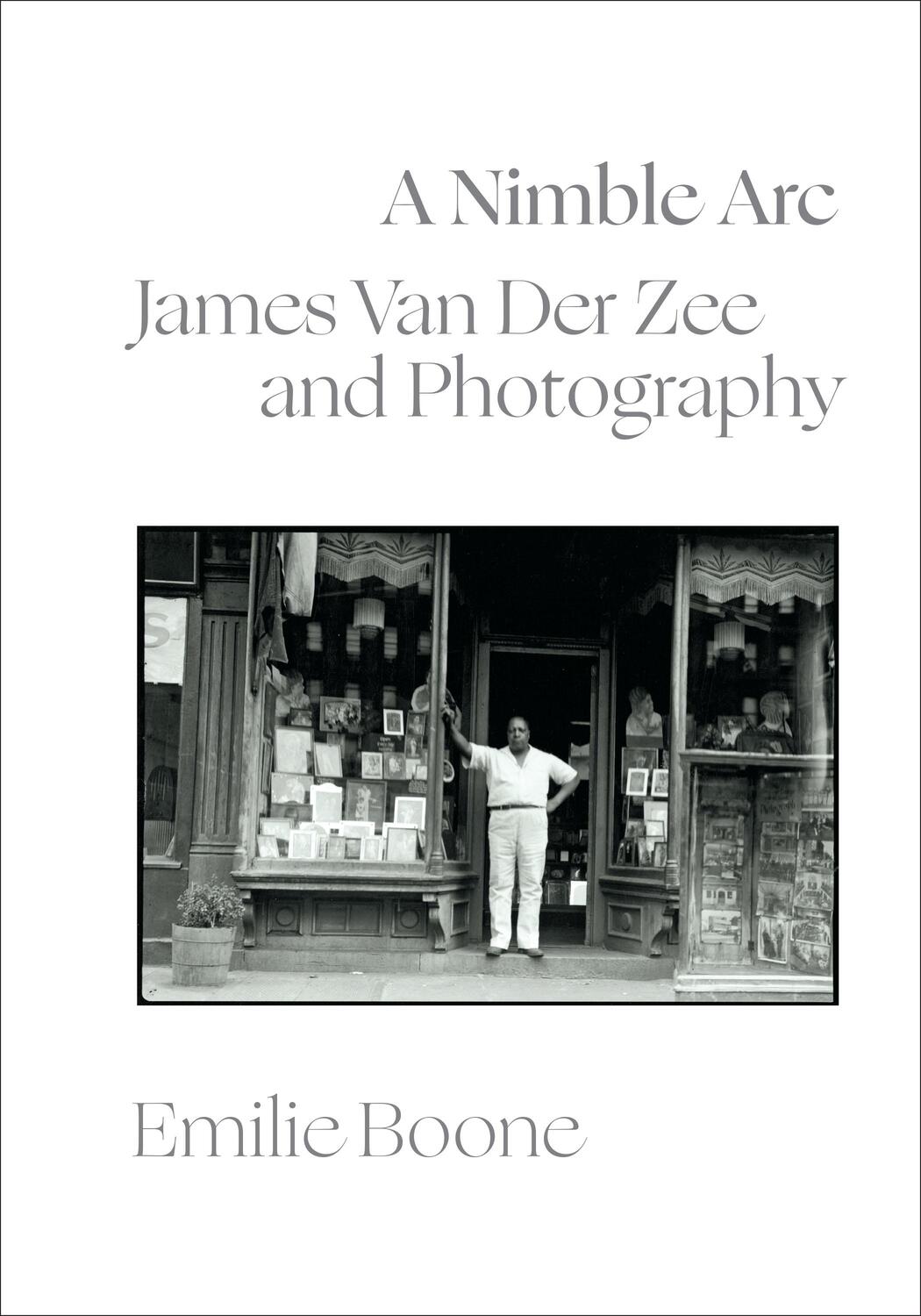 Cover: 9781478024903 | A Nimble ARC | James Van Der Zee and Photography | Emilie Boone | Buch