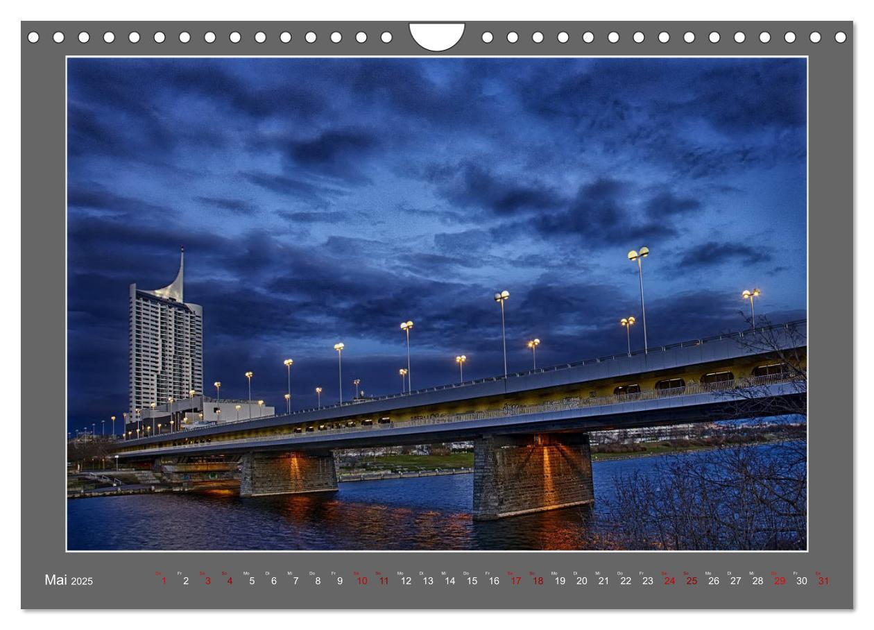 Bild: 9783435377015 | Großstadtabend - Die blaue Stunde in Wien (Wandkalender 2025 DIN A4...