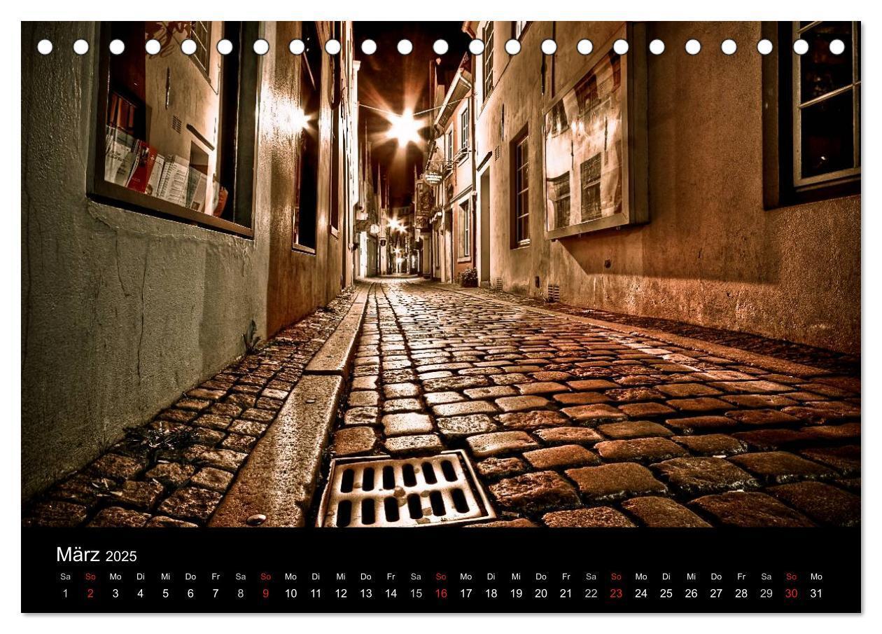 Bild: 9783435723485 | Bremen bei Nacht (Tischkalender 2025 DIN A5 quer), CALVENDO...