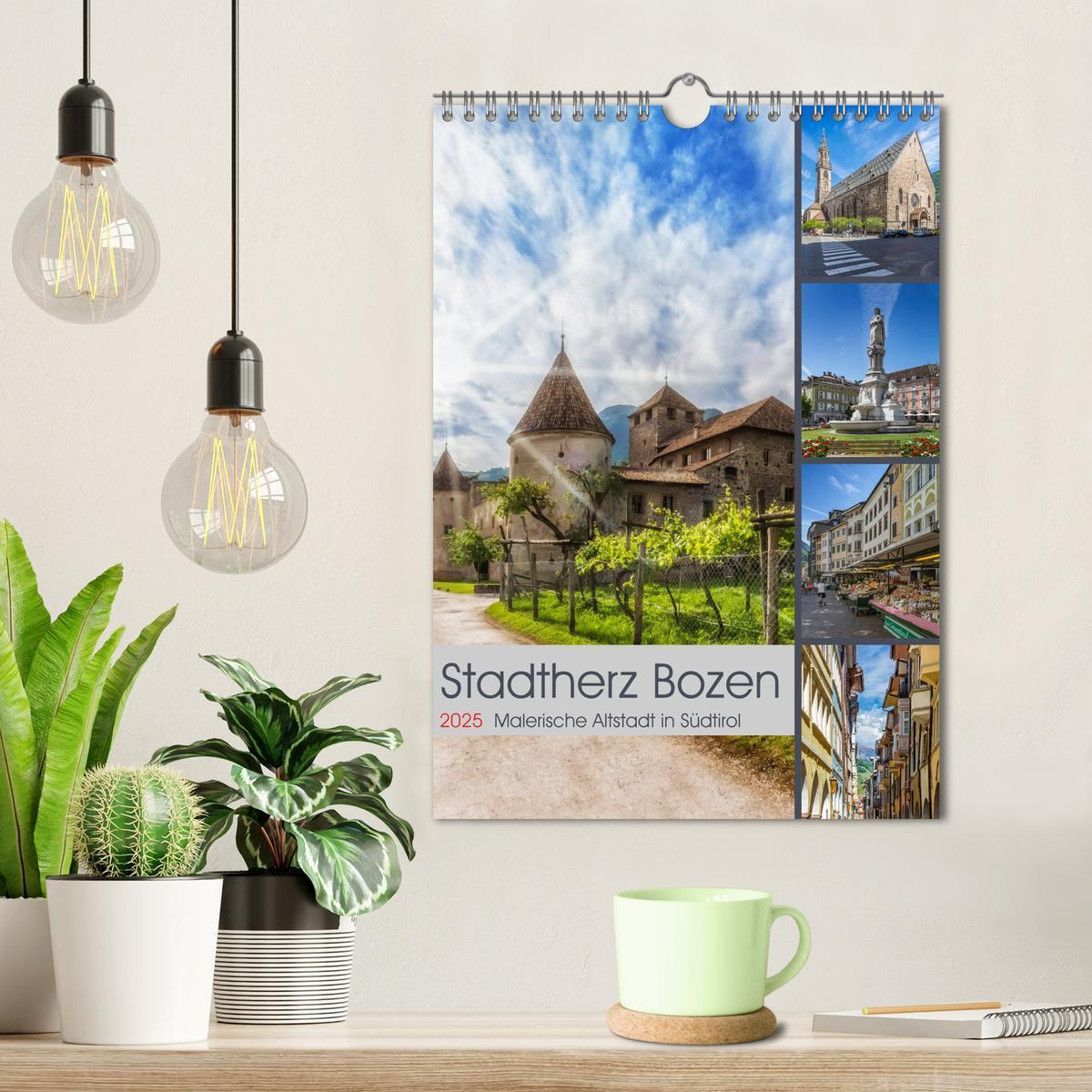 Bild: 9783457002360 | Stadtherz BOZEN (Wandkalender 2025 DIN A4 hoch), CALVENDO...