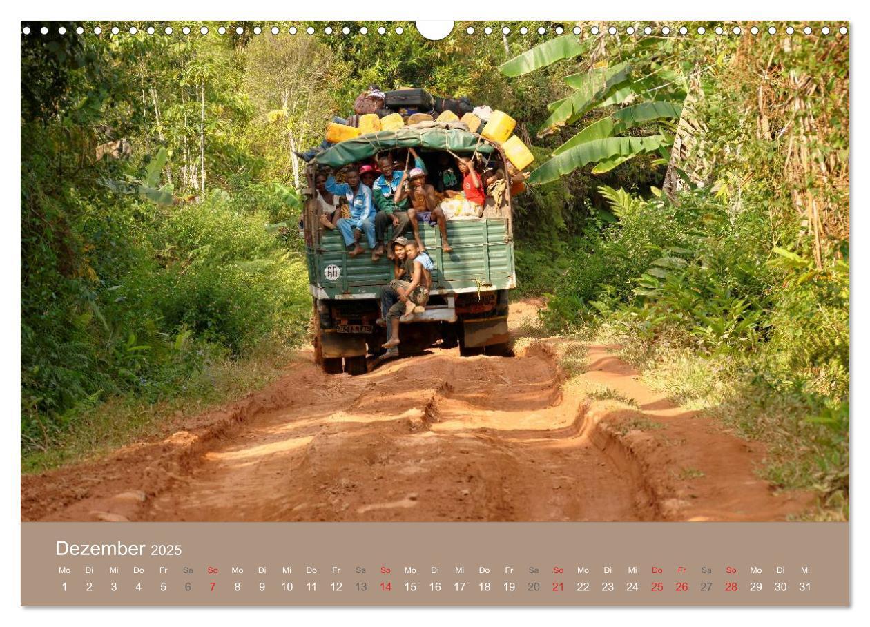 Bild: 9783435479702 | Alltag in Madagaskar (Wandkalender 2025 DIN A3 quer), CALVENDO...