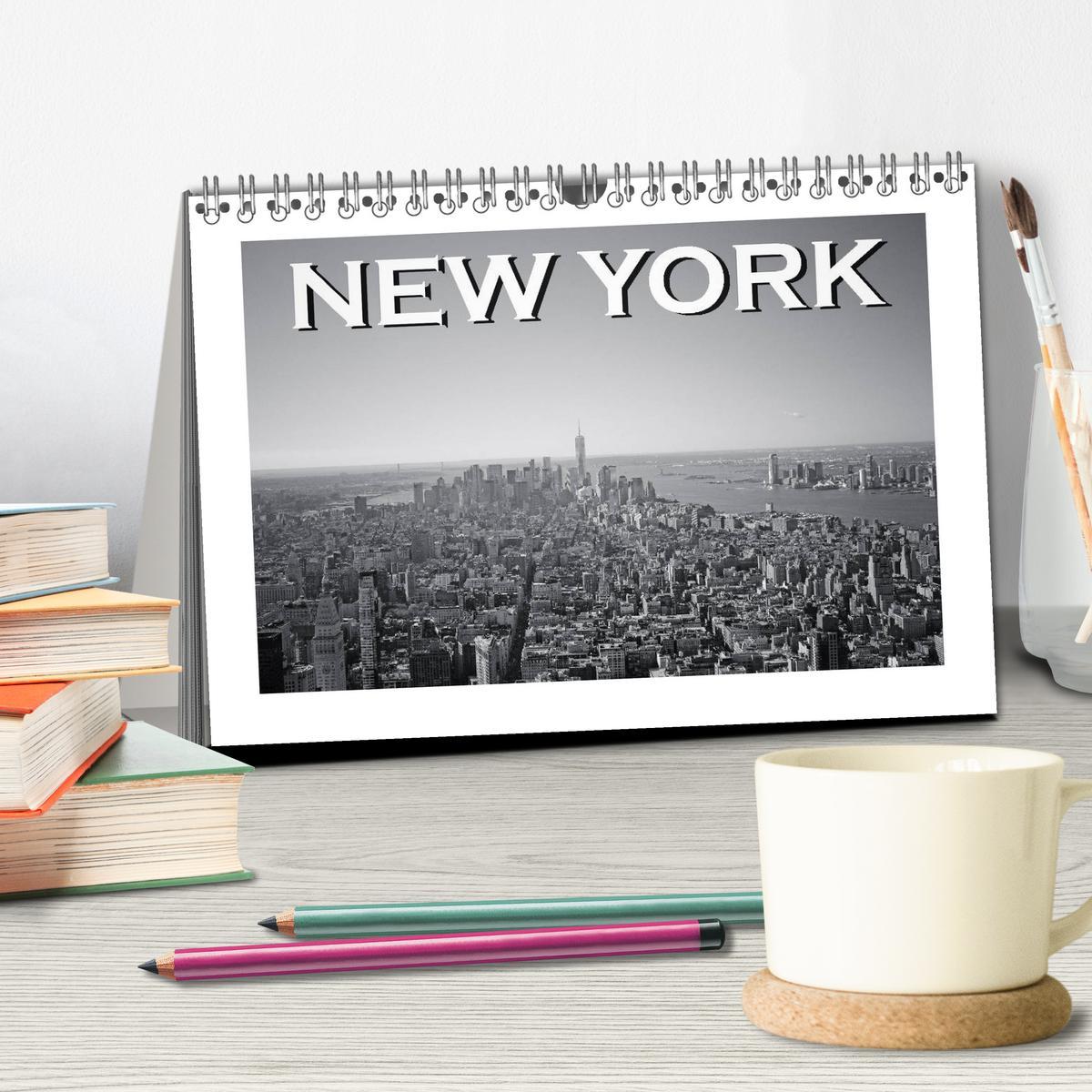 Bild: 9783435374489 | New York in schwarz weiss (Tischkalender 2025 DIN A5 quer),...