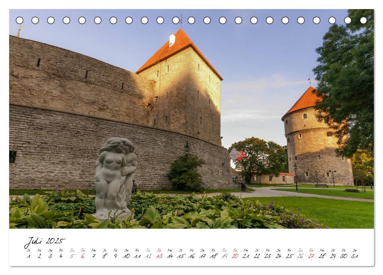 Bild: 9783435651252 | Tallinn Altstadt (Tischkalender 2025 DIN A5 quer), CALVENDO...