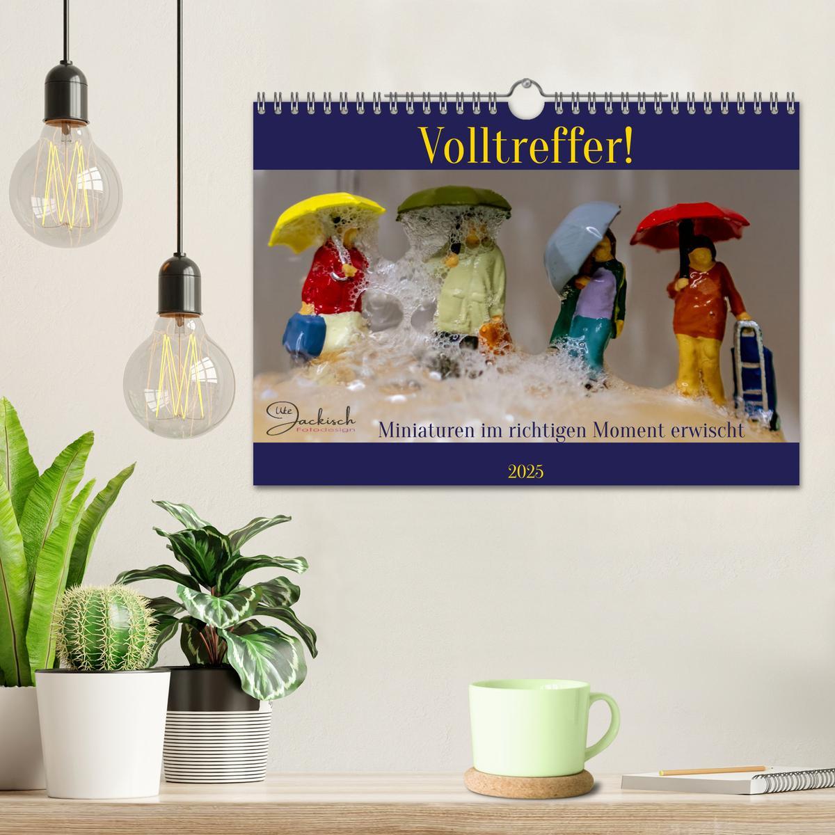 Bild: 9783383778377 | Volltreffer! (Wandkalender 2025 DIN A4 quer), CALVENDO Monatskalender