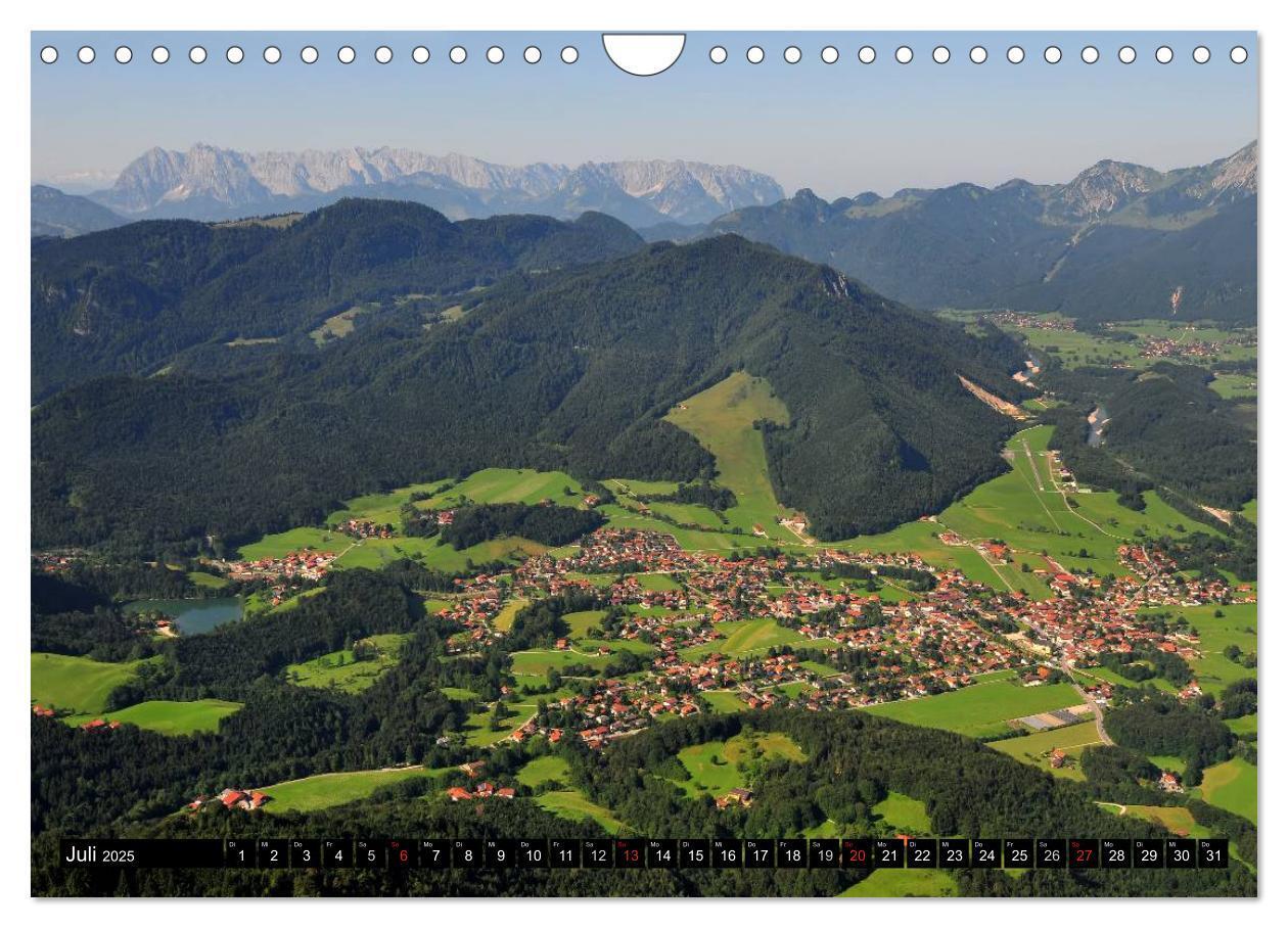 Bild: 9783435751334 | Der Chiemgau von oben (Wandkalender 2025 DIN A4 quer), CALVENDO...