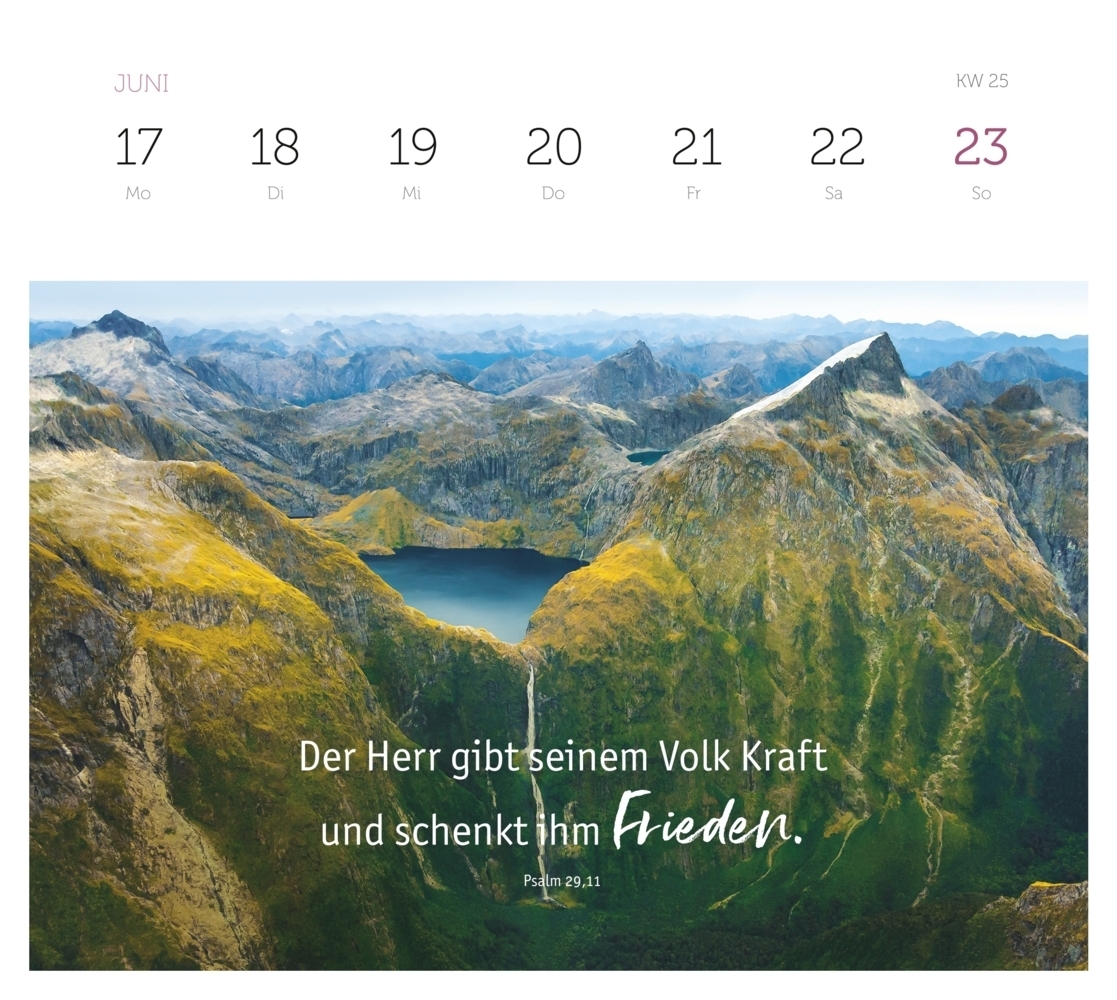 Bild: 9783986950149 | Grüne Wunder - blaue Weiten 2024 - Tischkalender | Kalender | 53 S.